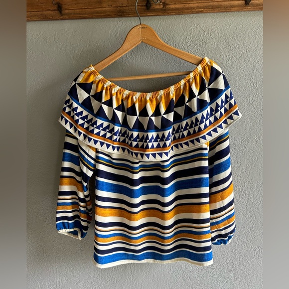 Chico’s Graphic Off-The-Shoulder Top Boho Triable Shirt, size medium - Picture 3 of 8